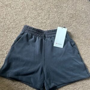 Lululemon Athletica Softstreme HR Short 4"